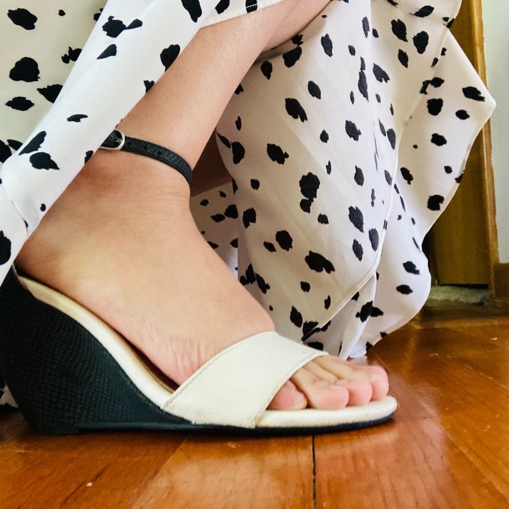 Francesca’s , black and white, size 6